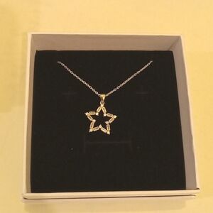 925 Sterling Silver White Stone Star Necklace